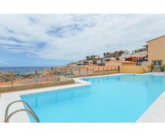 Dúplex con gran terraza y vistas al mar en Loma Dos