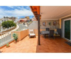 Dúplex con gran terraza y vistas al mar en Loma Dos