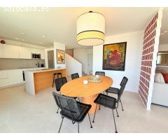 Villa de lujo de 3 dormitorios con piscina y vistas de encanto al mar en Salobre Golf