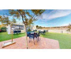 Cafeteria con gran terraza en Corvera Country Club