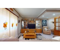 Exclusiva vivienda en Los Alcázares con espacios luminosos, amplios y confortables.