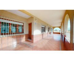 Vivienda de planta baja de 3 dormitorios, con patio y garaje en Pilar de la Horadada