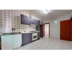 Vivienda de planta baja de 3 dormitorios, con patio y garaje en Pilar de la Horadada