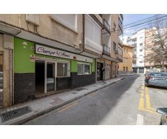 Local comercial junto a Alhamar