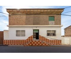 INVERSORES SE VENDE CASA CON TERRENO O  EDIFICAR VIVIENDAS EN LAS GABIAS GRANADA