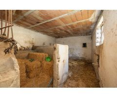 INVERSORES SE VENDE CASA CON TERRENO O  EDIFICAR VIVIENDAS EN LAS GABIAS GRANADA