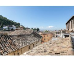 EDIFICIO DE APARTAMENTOS TURISTICOS FRENTE A LA ALHAMBRA