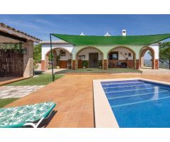 Estupendo chalet con apartamento y piscina en Salar