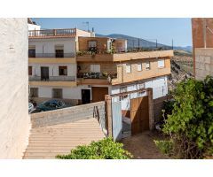 Venta de solar urbano de 222 m2 en Lanjarón (Granada)