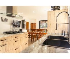 ESPECTACULAR CASA CON TERRENO EN LA SIERRA SUR