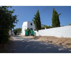 Cortijo con piscina en ubicación inmejorable en Garciez, Jaen