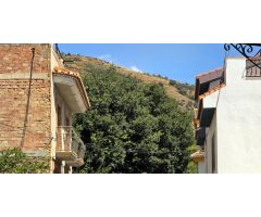Venta de solar urbano de 136 m2 (en esquina) en Lanjarón (Granada)