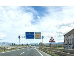 GRAN LOCAL EN VENTA EN GRANADA - AEROPUERTO