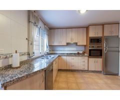 Casa en Venta en Maracena, Granada – Lista para Entrar a Vivir
