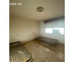 GRAN CHOLLO.....  APARTAMENTO PARA REFORMAR MUY CENTRICO