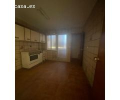 GRAN CHOLLO.....  APARTAMENTO PARA REFORMAR MUY CENTRICO
