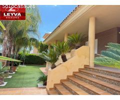 EXCLUSIVO CHALET EN VENTA EN BOLNUEVO CON VISTAS AL MAR