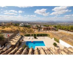 Chalet en Venta en La Zubia, Granada