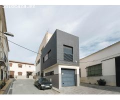 Casa de Diseño Moderno con 3 Habitaciones y Acabados de Lujo en Santa Cruz del Comercio