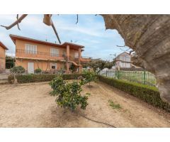 ???? ¡CHALET CON DOS VIVIENDAS EN ALHENDIN ! ????