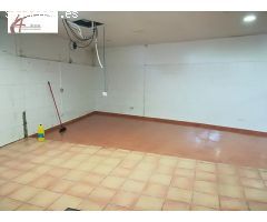 Local comercial de 140 m2 construidos en el Barrio de Monachil