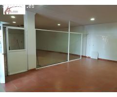 Local comercial de 140 m2 construidos en el Barrio de Monachil