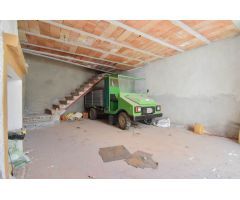 Garaje con almacén en el centro del pueblo. A precio de risa