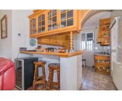¡Oportunidad Única! Se Vende Magnífica Casa en Esquina con Amplia Parcela