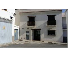 Local comercial en planta baja del edificio Angemar.