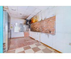 Ponemos en venta Estas dos casas se encuentran juntas en el corazón del pintoresco pueblo de Ambroz