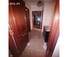 Vivienda 3 dormitorios buena zona con patio y terraza !