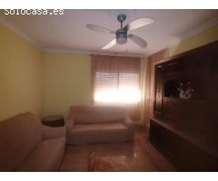 Vivienda 3 dormitorios buena zona con patio y terraza !