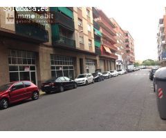 LOCAL DE 80 M2 MAS 55 M2 DE ALTILLO EN CAP PONT