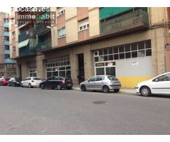 LOCAL DE 80 M2 MAS 55 M2 DE ALTILLO EN CAP PONT