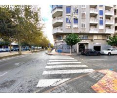 LOCAL COMERCIAL EN ESQUINA EN LA AVENIDA TEODOMIRO CON 194 M2