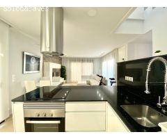 VILLA NUEVA CON PISCINA PRIVADA EN BENIJOFAR.  Propiedad exclusiva en urbanización de lujo.