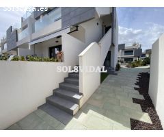 OBRA NUEVA EN LOS BALCONES DE TORREVIEJA. PROPIEDAD EN URBANIZACIÓN DE LUJO.  4 PISCINAS