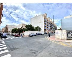 CHALET FRENTE JUZGADOS Y MERCADONA DEL CENTRO DE TORREVIEJA