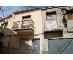 CASA ADOSADA EN ORIHUELA