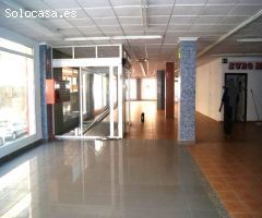 LOCAL EN CALLE CABALLERO DE RODAS EN TORREVIEJA. PROPIEDAD EN ESQUINA EN LA CALLE PRINCIPAL Y COMERC