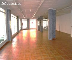 LOCAL EN CALLE CABALLERO DE RODAS EN TORREVIEJA. PROPIEDAD EN ESQUINA EN LA CALLE PRINCIPAL Y COMERC