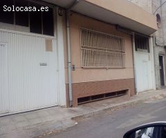 LOCAL COMERCIAL EN REDOVAN  LOCAL DE 342 METROS CUADRADOS EN EL CENTRO DE REDOVAN.