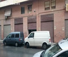 LOCAL EN CREVILLENTE DE 248 M2, CALLE PINTOR VELÁZQUEZ  LOCAL COMERCIAL IDEAL PARA METER VEHÍCULOS O