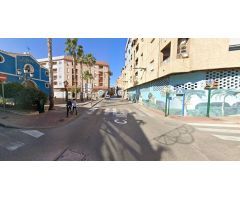LOCAL COMERCIAL EN LA CALLE MAYOR, FRENTE A LA PLAZA SAN ROQUE. DISPONE DE 314 M2