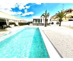 SOL8VIDAL VENDE CHALET EN MONTEPINAR-ORIHUELA