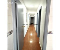 VIVIENDA SITUADA A 5 MINUTOS DE ORIHUELA, EN LA VEREDA BUENA VIDA. DISPONE DE 4 DORMITORIOS, COCINA