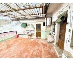 Casa con encanto y gran jardín en el casco histórico de Orihuela – Zona Cruz Roja  Se vende preciosa