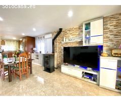 BENIJOFAR. CHALET TIPO TRIPLEX CON PISCINA COMUNITARIA.
