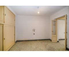 Casa en venta en el centro de Manresa - Ideal para negocio e inversión