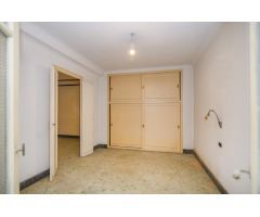 Casa en venta en el centro de Manresa - Ideal para negocio e inversión